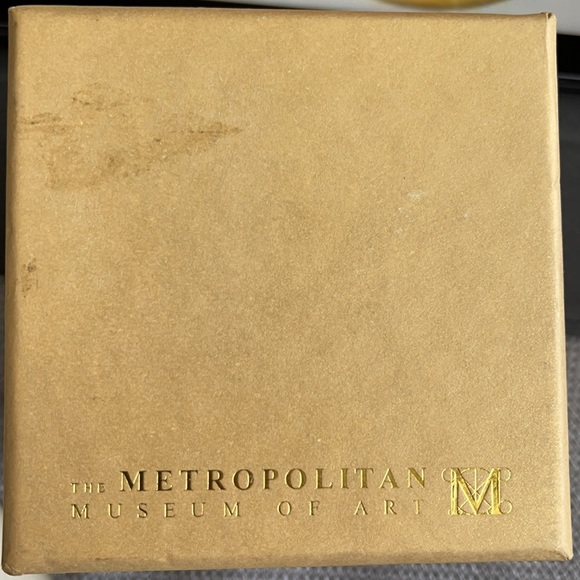 Russian Imperial Buttercup Bee Box - Picture 10 of 10